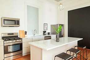 Roami at The Mandeville