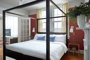 Roami at The Mandeville