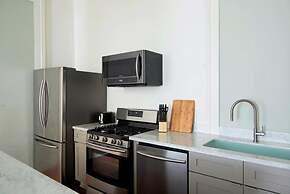 Roami at The Mandeville