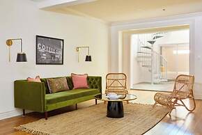 Roami at The Mandeville