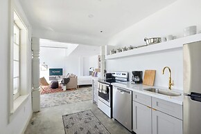 Roami at The Mandeville