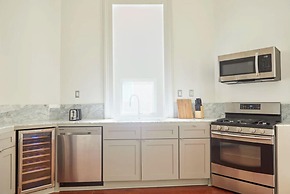 Roami at The Mandeville