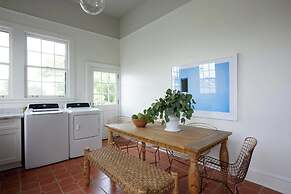 Roami at The Mandeville