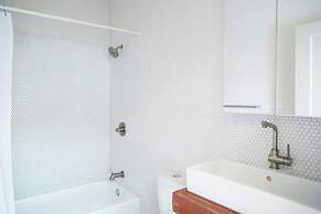 Roami at The Mandeville