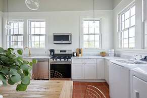 Roami at The Mandeville