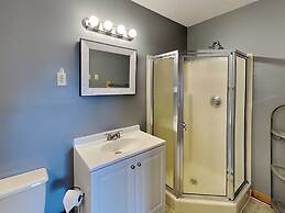 Sunplace 30 by Taylor Made Deep Creek