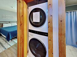 Sunplace 30 by Taylor Made Deep Creek