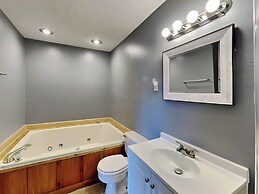 Sunplace 30 by Taylor Made Deep Creek