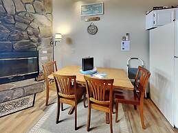 Sunplace 30 by Taylor Made Deep Creek