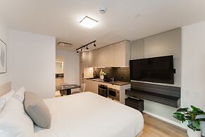 Smithe House
