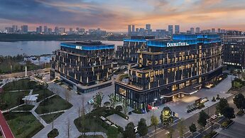 Doubletree By Hilton Chengdu Xinglong Lake