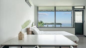 Yeosu Rebeu Ocean View Pension