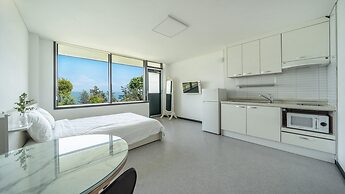 Yeosu Rebeu Ocean View Pension
