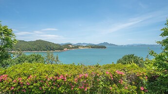 Yeosu Rebeu Ocean View Pension