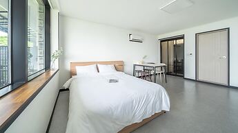 Yeosu Rebeu Ocean View Pension