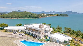 Yeosu Rebeu Ocean View Pension