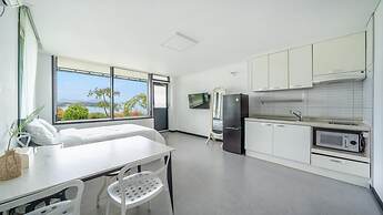 Yeosu Rebeu Ocean View Pension