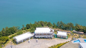 Yeosu Rebeu Ocean View Pension