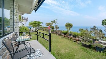 Yeosu Rebeu Ocean View Pension