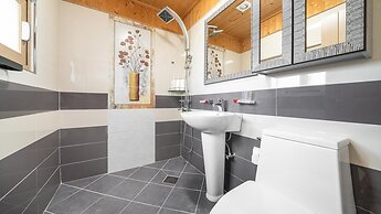 Yeosu Rebeu Ocean View Pension