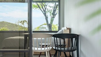 Yeosu Rebeu Ocean View Pension