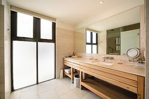 Collections Apartment in Danang Resort