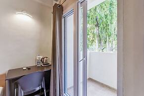 UAPR Hotels Nearby Bagmane Tech Park