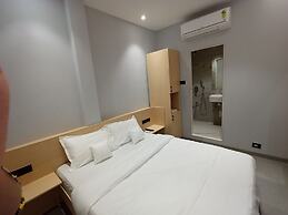 Hotel Golden Suites - Near Nesco