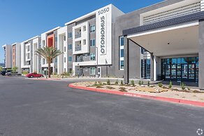 Otonomus Hotel - Las Vegas
