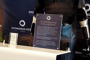 Otonomus Hotel - Las Vegas