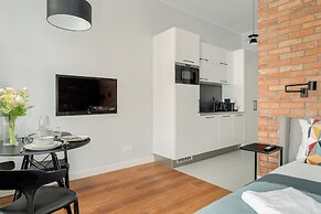 Kwiatowa Modern Studio Poznań by Renters