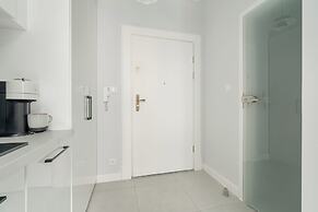 Kwiatowa Modern Studio Poznań by Renters