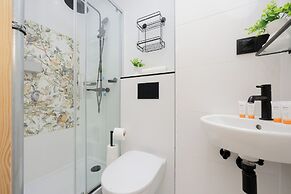 Apartment Near the Old Town by Renters