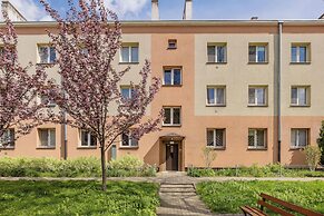 Apartment Near the Old Town by Renters