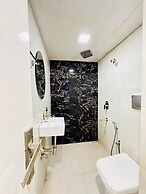 Hotel Golden Star Near Saki Naka