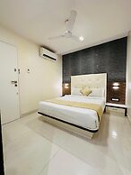 Hotel Golden Star Near Saki Naka