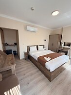 Rena Grand Residence & Suite