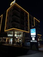 Rena Grand Residence & Suite