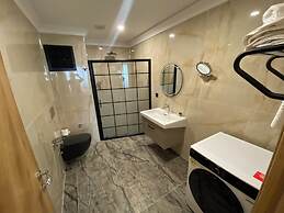 Rena Grand Residence & Suite