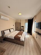 Rena Grand Residence & Suite