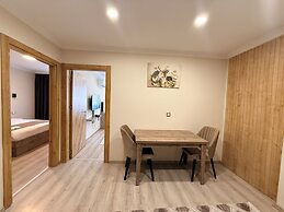Rena Grand Residence & Suite