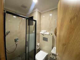 Rena Grand Residence & Suite