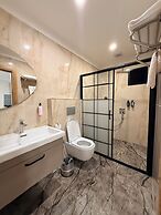 Rena Grand Residence & Suite