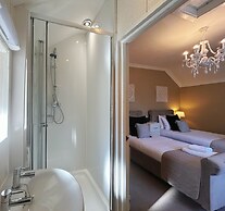 Lansdowne House with Private Car park