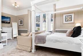 Lansdowne House with Private Car park