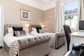 Lansdowne House with Private Car park