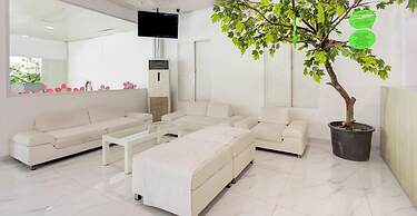 Collection O Gambir Near Masjid Istiqlal Formerly Aleander Hotel