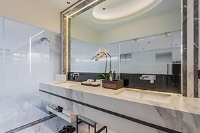 Hotel high sky view hotel