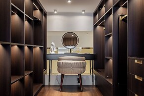 Hotel high sky view hotel