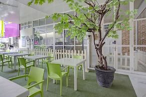 Hotel O Gambir Near Juanda Station Formerly Bunga Dahlia